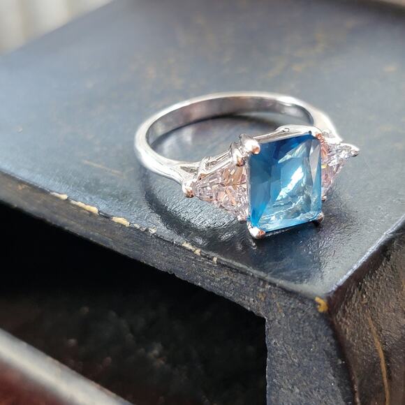 Rhodium Plated Simulated Blue Topaz Ring - Size 9.5 - Tri-Stone Elegance - Picture 7 of 12